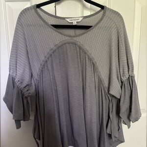 Davi & Dani Gray Women's Top